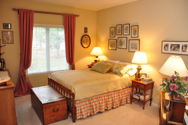 Moravian Village - Cottage Bedroom